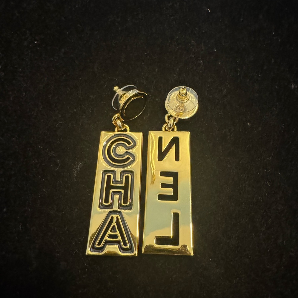 CHANEL Black and Gold Logo Letter Earrings - Picture 3 of 5